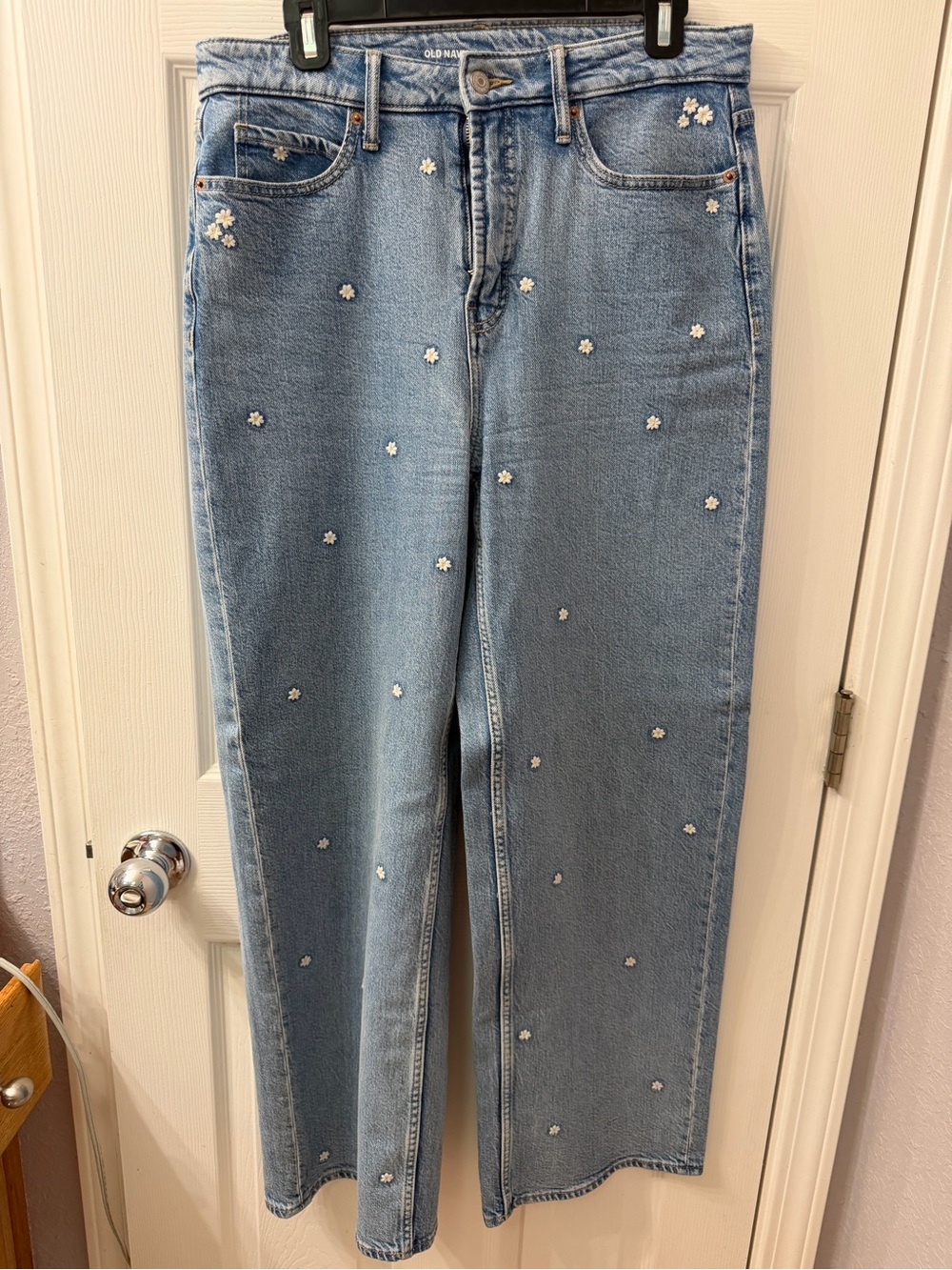 Old Navy Extra High-Rise Wide Leg Jeans Sky-Hi with Daisy Embroidery Size 8
